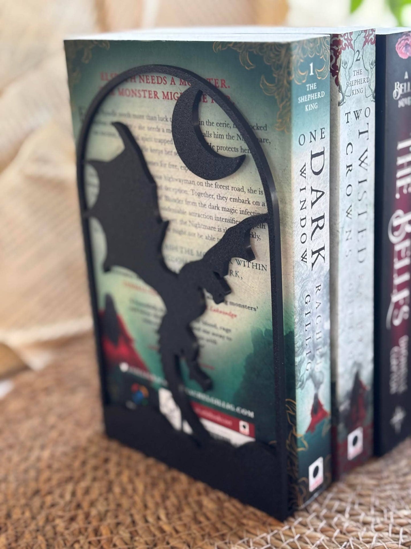 Bookend ā Flying Dragon